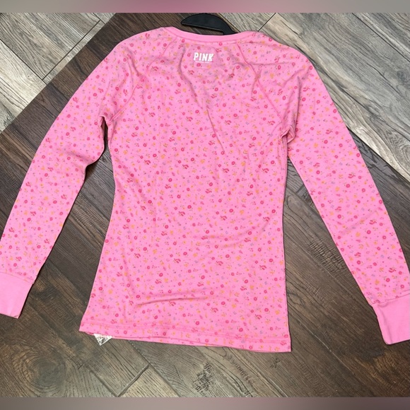 VS PINK Floral Long sleeve Thermal/Henley - Picture 4 of 10